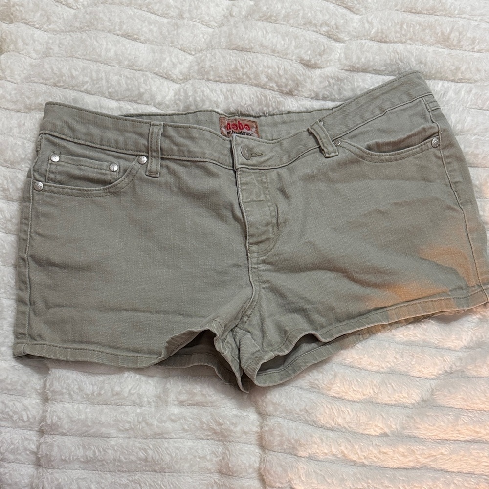 No Boundaries Casual Tan Women Shorts